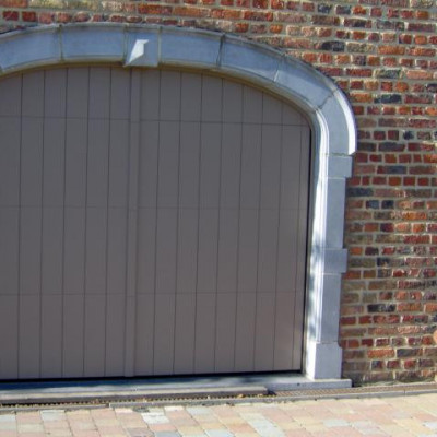 Pastorale Stijl cederhout - prijzen garage poorten,sectionale poorten privé , prijzen zonnewering 
