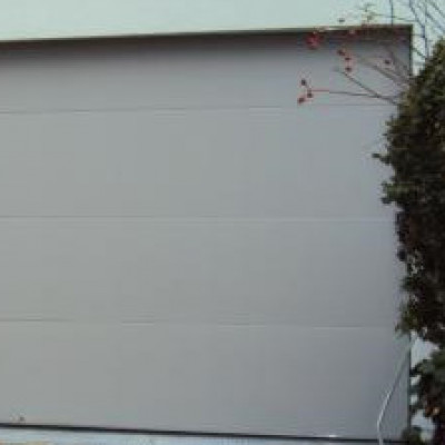 Poorten in zelfde vlak - prijzen garage poorten,sectionale poorten privé , prijzen zonnewering 