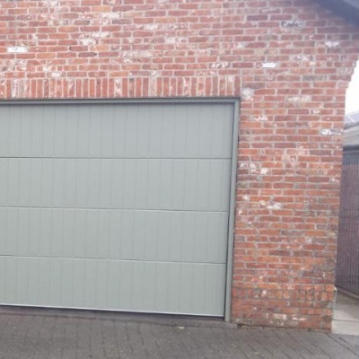 Vertikale belijning stalen panelen - prijzen garage poorten,sectionale poorten privé , prijzen zonnewering 