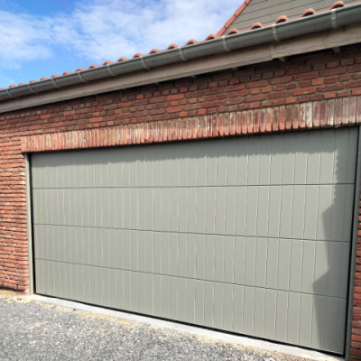 Vertikale belijning stalen panelen - prijzen garage poorten,sectionale poorten privé , prijzen zonnewering 