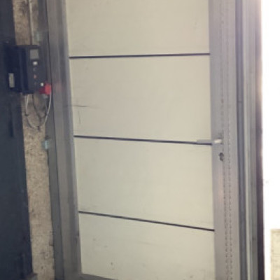 Stalen + aluminium deuren - Stalen en alu deuren  op maat, dockshelters en dock levellers